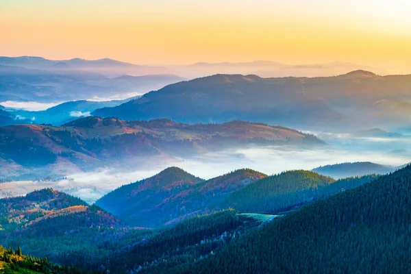 Mattinata Fantastica Montagna Natura Paesaggistica Delle Montagne Dei Carpazi Autunno — Foto Stock