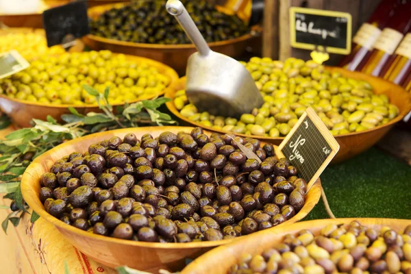 Olives in the market — Stock Photo, Image