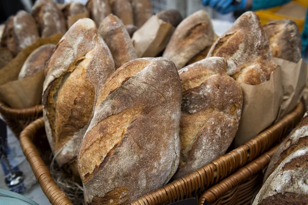 Brot auf dem Markt — Stockfoto