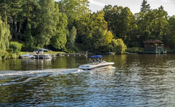 Boten op de wannsee in Berlijn — Stockfoto