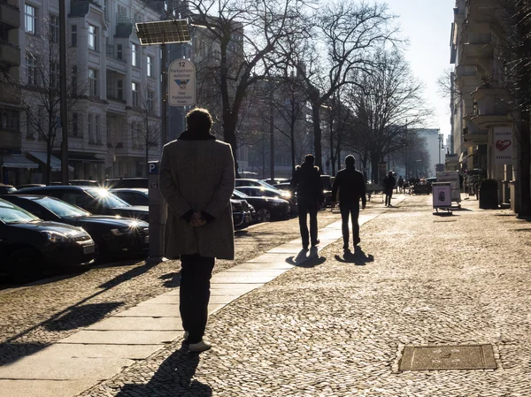 Persone all'alba a Berlino — Foto Stock