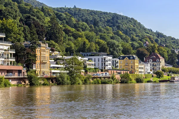 Living and residential houses on the Lake and the River in Germany — Stock Photo, Image