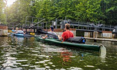 Tekne ve Kano Spreewald Almanya'da seyahat ile