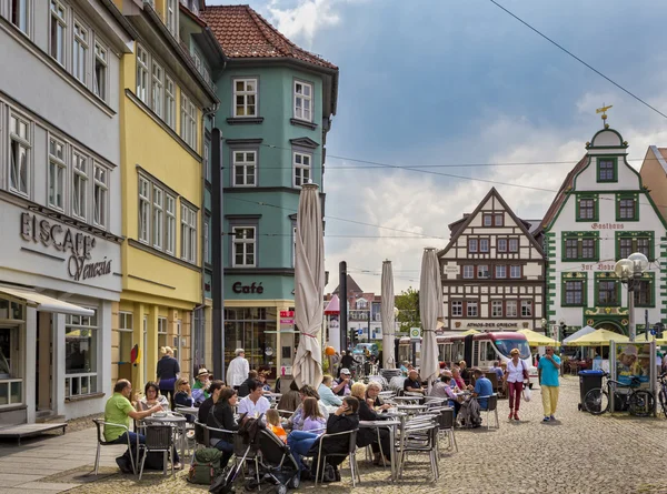 Une journée d'été sur la place d'Erfurt — Photo