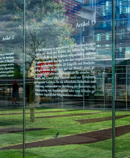 Dílo Umění Grundgesetz Skleněných Tabulích Jakob Kaiser Haus Říšském Staguferu — Stock fotografie