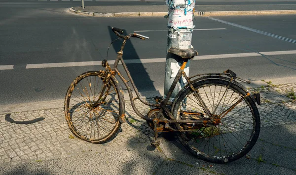Rozsdás Kerékpárok Berlinben Környező Potsdam — Stock Fotó