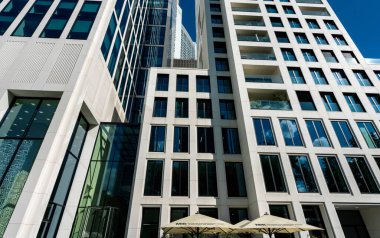 Frankfurt 'un bankacılık metropolünde mimarlık Hesse Main' de.