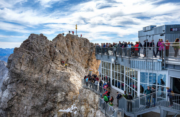 rush of tourists at the time of corona on the Zugspitze in Bavaria