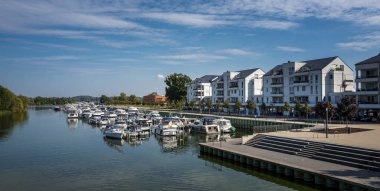 Almanya 'nın Brandenburg eyaletinde Werder der der Havel ilçesine bağlı bir yerleşim yeri.