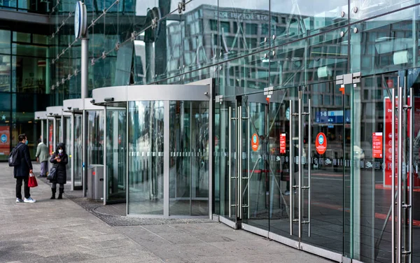 Corona Hygienekonzept Berliner Hauptbahnhof — Stockfoto