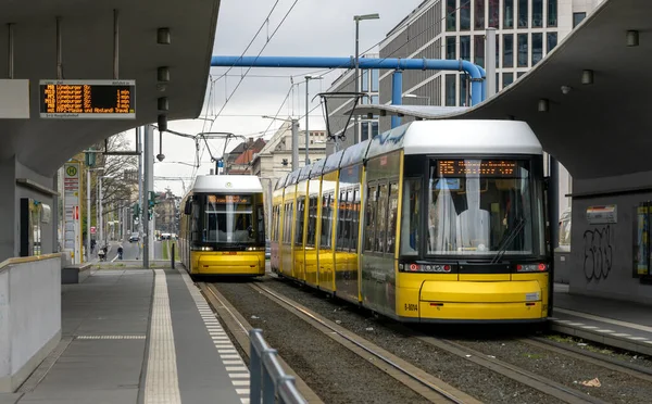Tranvía Amarillo Tráfico Berlín — Foto de Stock