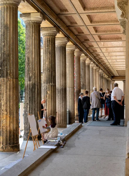 Turistas Artistas Novo Museu Museum Island Berlim Alemanha — Fotografia de Stock