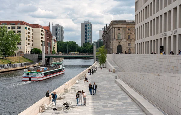 Nově Vybudované Humboldtovo Fórum Městským Palácem Promenádou Sprévě Berlíně Mitte — Stock fotografie