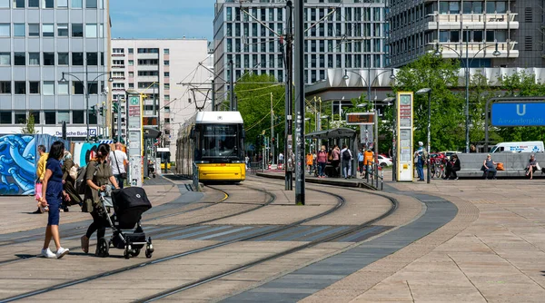 Trams Passers Berlin Traffic Alexanderplatz Berlin Germany — Stock Photo, Image