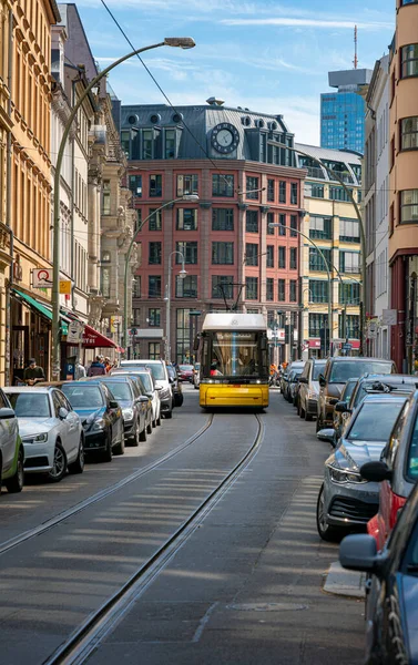 Tranvías Amarillos Tráfico Berlín Ciudad — Foto de Stock