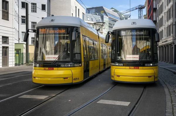 Tranvías Amarillos Tráfico Berlín Ciudad — Foto de Stock