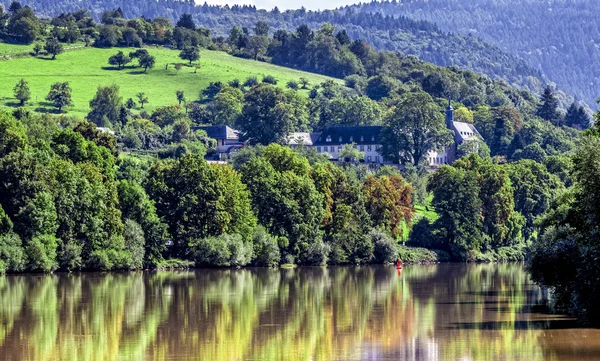 Vive en el cuello del río en Alemania —  Fotos de Stock