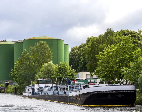 Barge in berlin — Stock Photo, Image