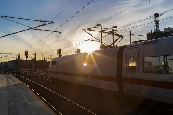 Hlavní vlakové nádraží v slunci — Stock fotografie