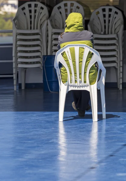 Mulher solitária — Fotografia de Stock