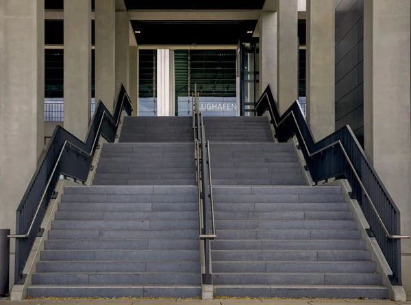 O aeroporto não pronto construído em Berlim — Fotografia de Stock