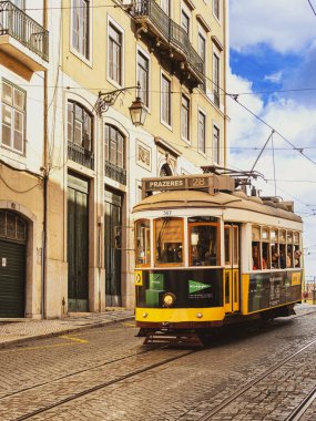 Electricos de Lisboa, Lizbon, Portekiz 'de tipik bir yerel tramvay ve turizm merkezi.