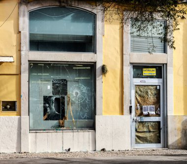 Eski Lizbon, Portekiz 'deki kentsel yapı, tarihi mimari, tramvay rayları, küçük sokaklar ve perakende mağazaları