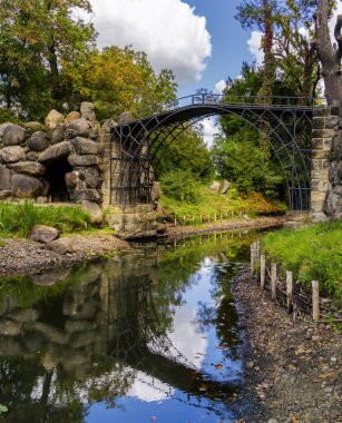 Wrlitz Park 'taki Yüksek Köprü, Dessau-Wrlitz Garden Realm, Wrlitz, Saksonya-Anhalt, Almanya
