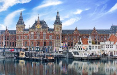 Hollanda 'nın Amsterdam kentindeki mimari, manzaralar ve turistik yerler.