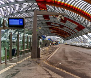 Amsterdam Merkez İstasyonu, Hollanda