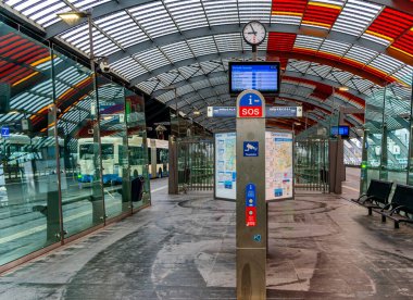 Amsterdam Merkez İstasyonu, Hollanda