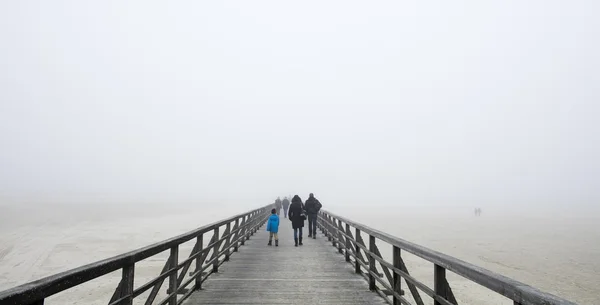 A misty autumn day at the North Sea beach — Stock Photo, Image