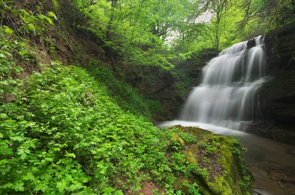 Waterfall in the forest of Bulgaria — Stock Photo, Image