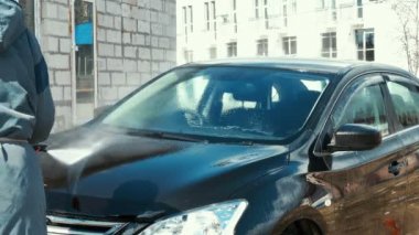 Yüksek basınçlı yıkayıcı ile araba yıkama