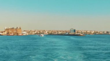 Feribotta görüntülendiği gibi Istanbul 'un Asya bölümü