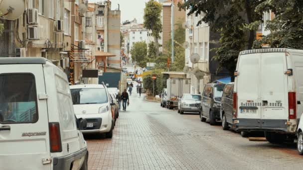 Istanbul, Türkiye - Ordu Caddesi Street Sultanahmet semtinde — Stok video