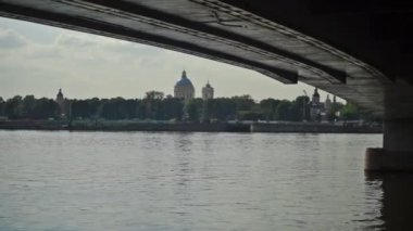 Hotel Moscow' ve Alexander Nevsky Lavra