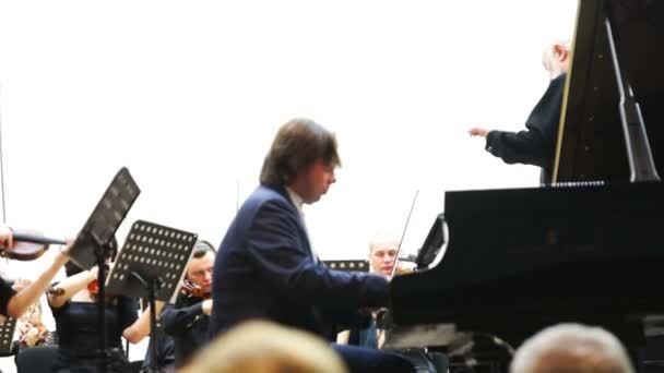 Пятый концерт Бетховена "Император" — стоковое видео