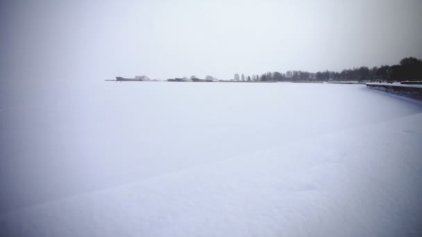 Terraplén congelado del lago Onega — Vídeos de Stock