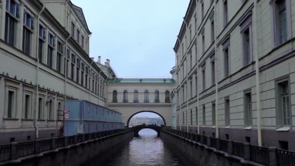 Mosty v zimě kanálu — Stock video