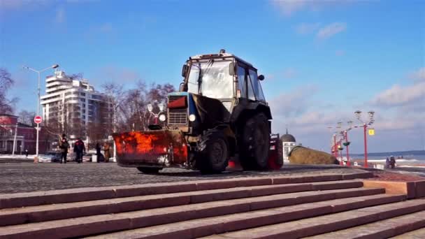 Kar-plough araç taş buzdan temizlenmesi — Stok video