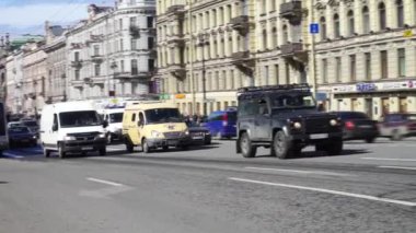Nevsky Caddesi ve Anichkov Köprüsü