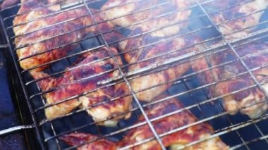 Tavuk kanadı ızgara piknik