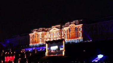 Peterhof Sarayı üzerinde 3D projeksiyon
