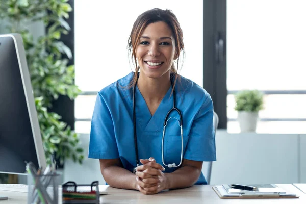 Shot Attractive Female Doctor Smiling Looking Camera While Working Laptop — Stock Photo, Image
