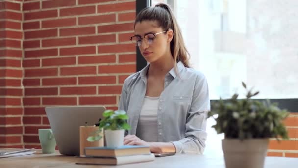 Video Concentrated Young Business Woman Working Laptop Living Room Home — Vídeos de Stock