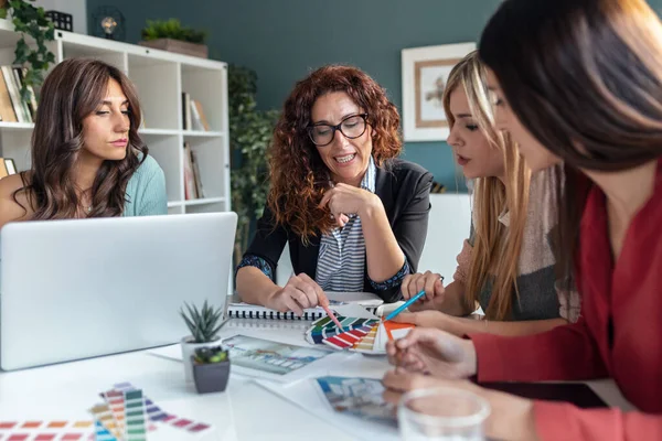 Shot Group Multiage Designer Women Working Design Project While Choosing — Stock Photo, Image
