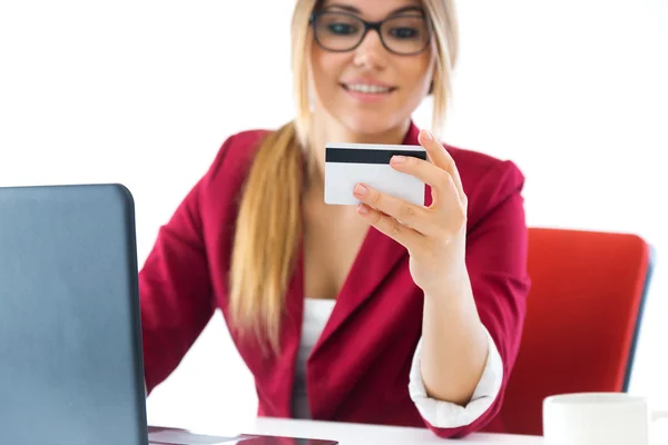 Young business girl using her computer. — Stock Photo, Image