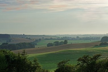 Misty Hills, İngiltere üzerinden görünüm