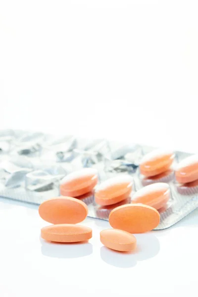 Comprimidos de estatina com pacote de blister aberto Fotografia De Stock